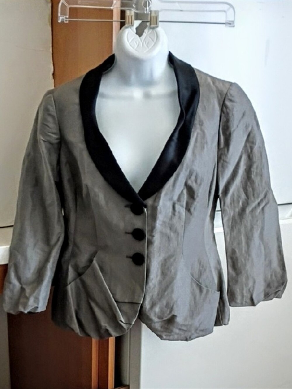 Emporio Armani Antinea SRL Gray Blazer with Black Satin Collar sz 8